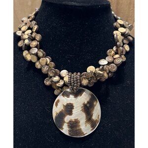 VTG Mother Of Pearl  Round Abalone Shell Pendant Wood Bead Necklace Collar Boho